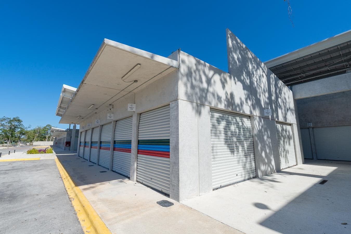 WINE CELLAR FOR RENT INSIDE THE PLAYA DEL CARMEN WHOLESALE MARKET