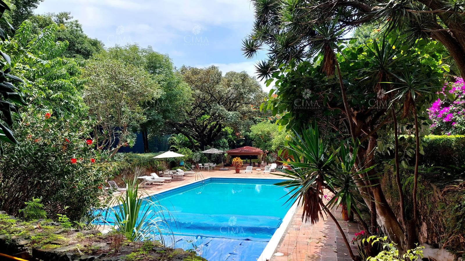 Renta departamento condominio Trapiche - R185