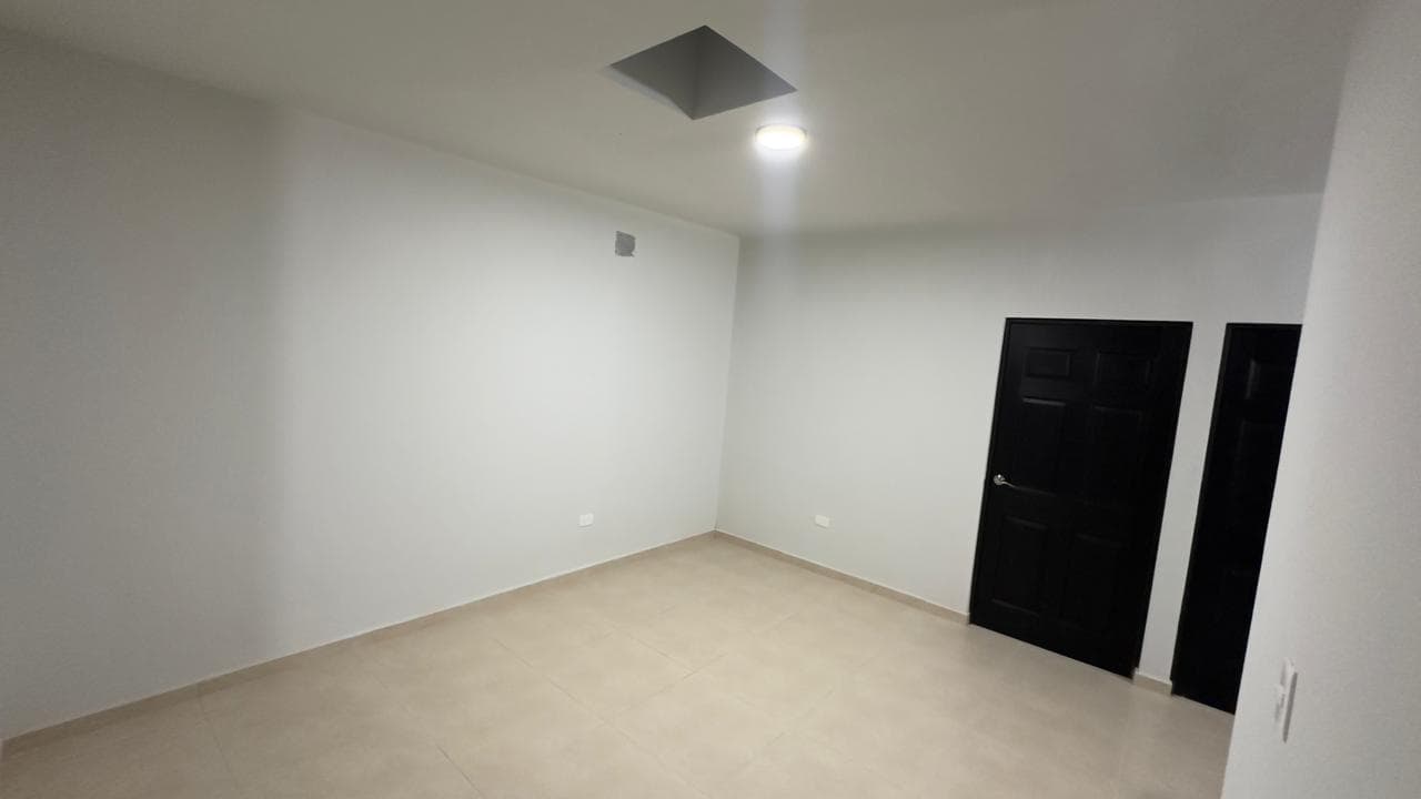 House for Rent in Alaria, Provenza District