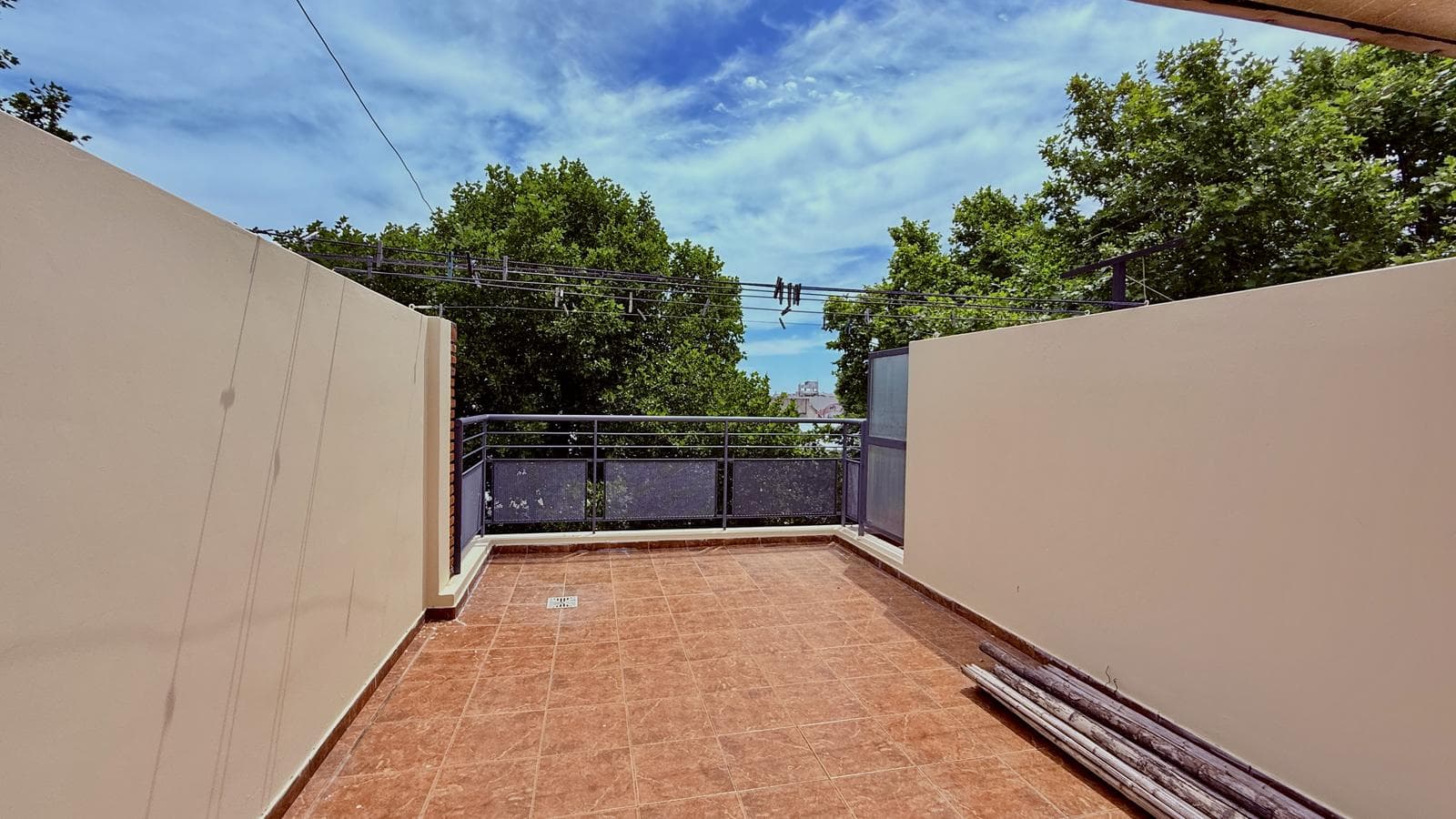 Venta PH Triplex 3 ambientes cochera terraza Pompeya