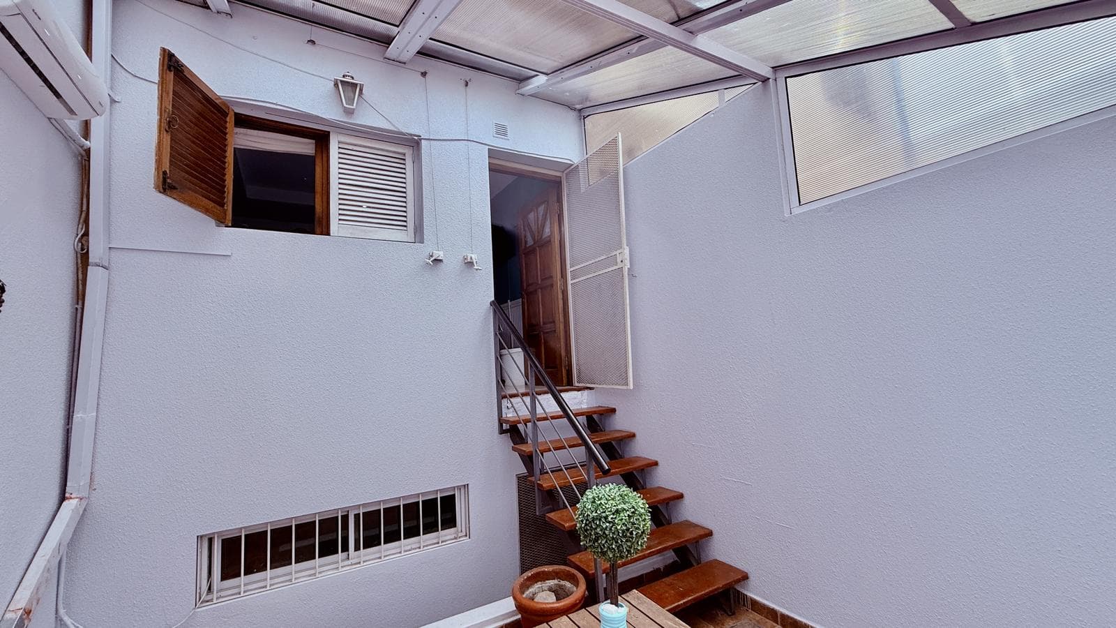Venta PH Triplex 3 ambientes cochera terraza Pompeya