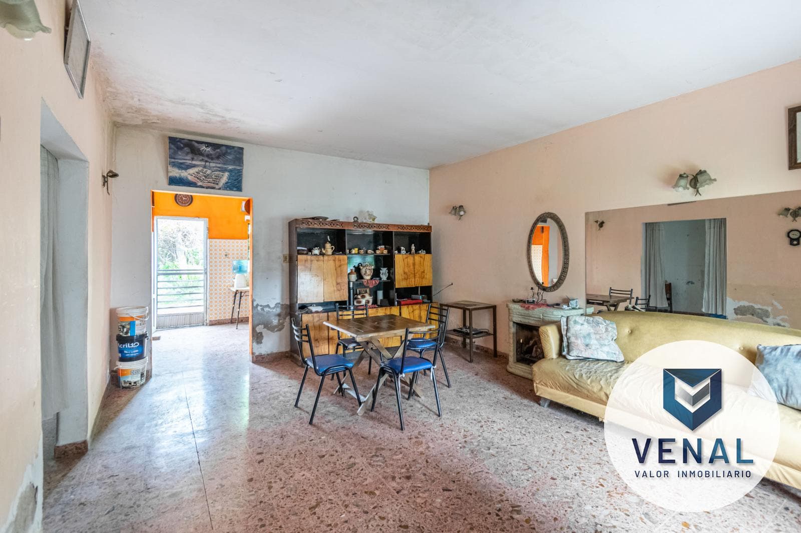 House for Sale in Don Torcuato: 3 rooms, 459 m² lot, backyard and garden, excellent residential location
