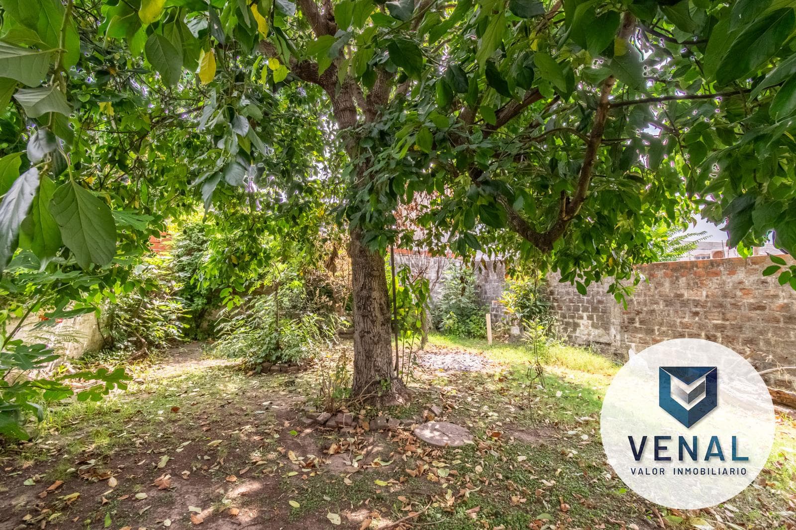 House for Sale in Don Torcuato: 3 rooms, 459 m² lot, backyard and garden, excellent residential location