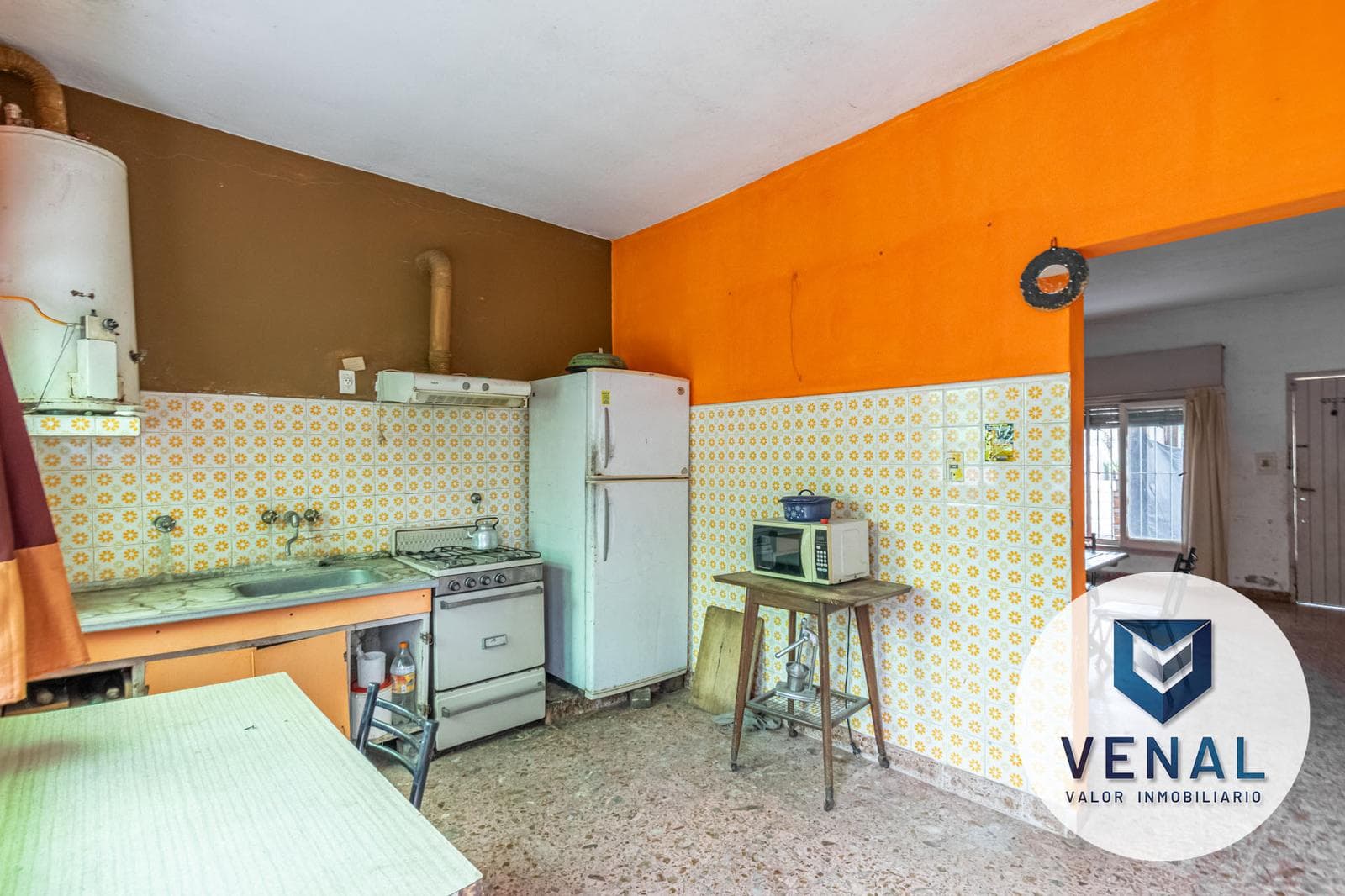 House for Sale in Don Torcuato: 3 rooms, 459 m² lot, backyard and garden, excellent residential location