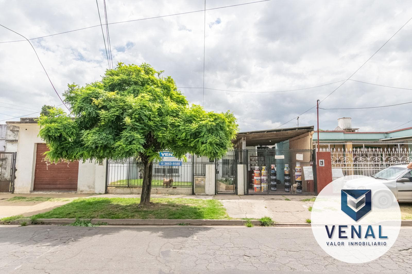 House for Sale in Don Torcuato: 3 rooms, 459 m² lot, backyard and garden, excellent residential location