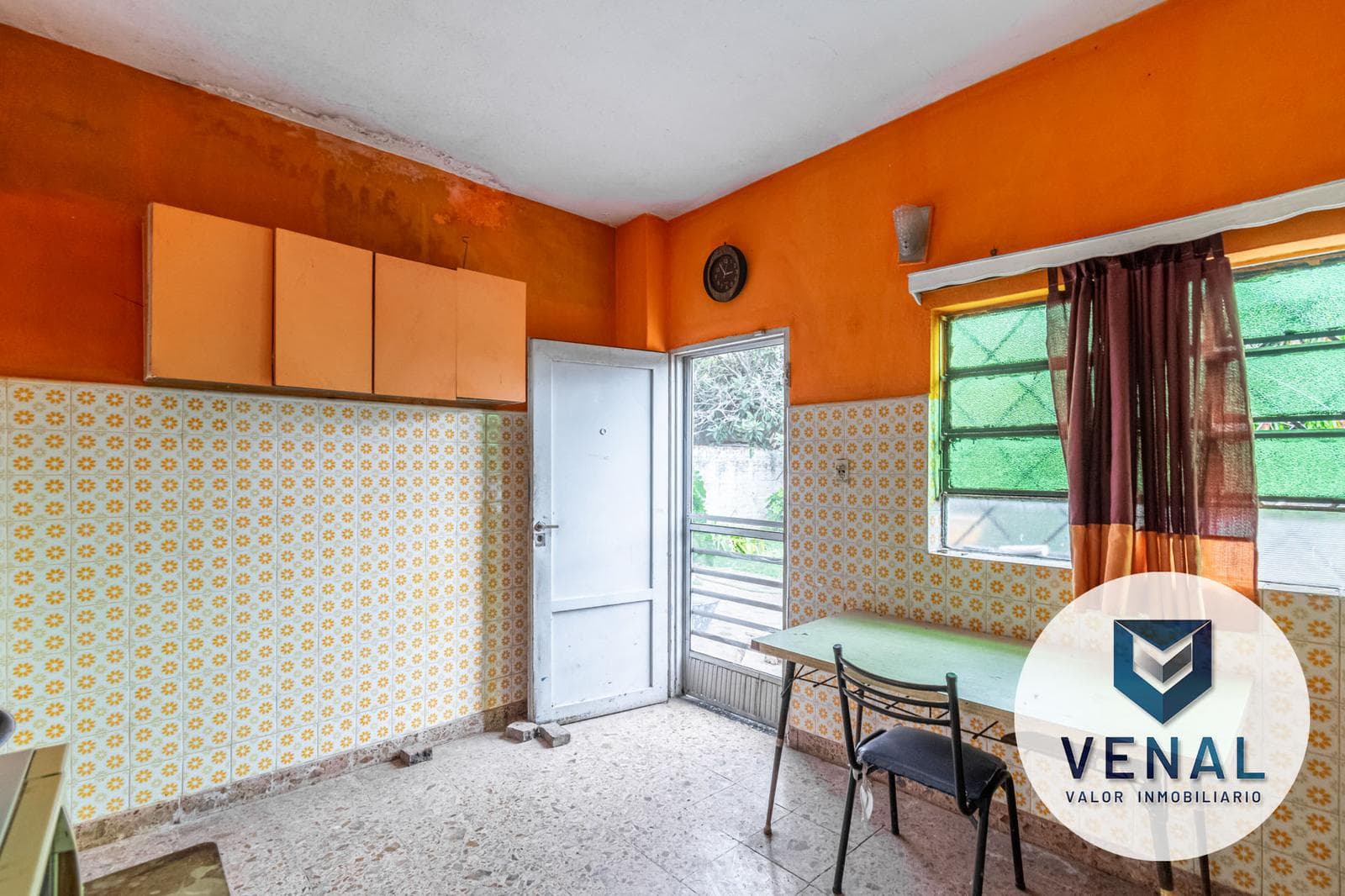 House for Sale in Don Torcuato: 3 rooms, 459 m² lot, backyard and garden, excellent residential location