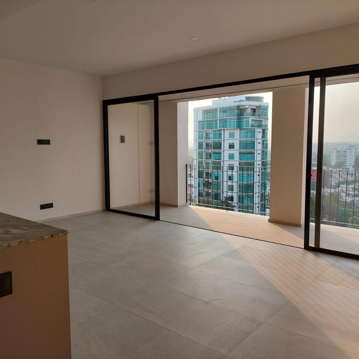 Apartment for Sale in Providencia, Livet Ottawa