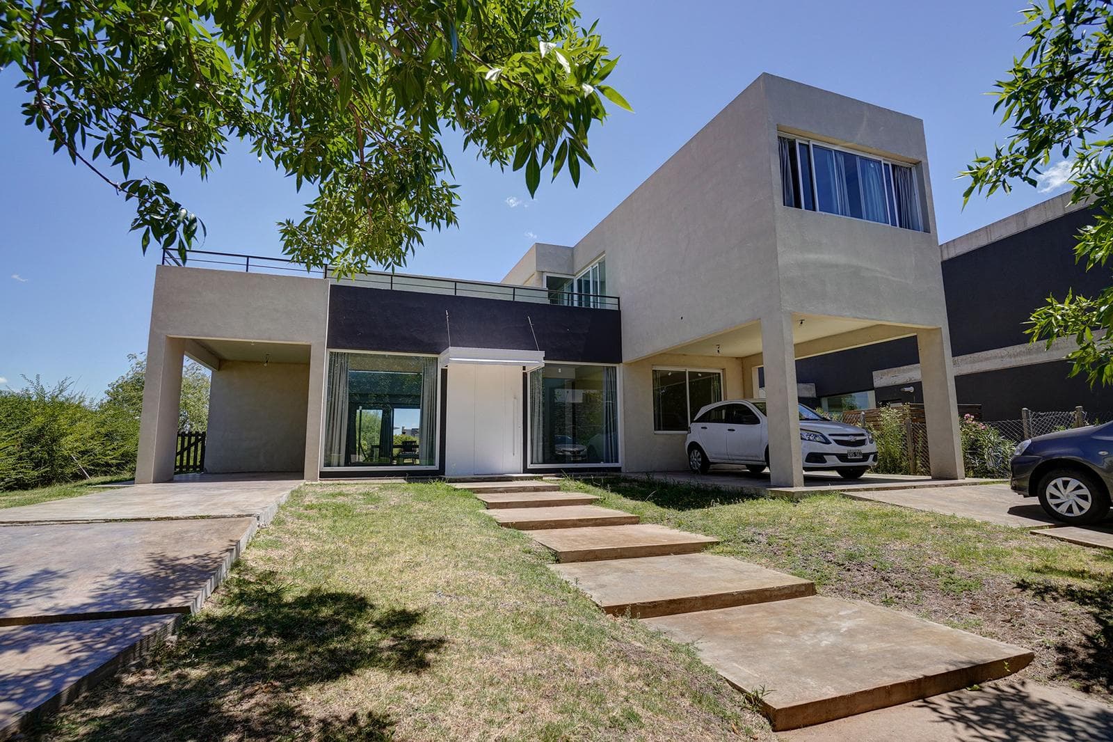¡¡OPORTUNIDAD!! Venta Casa 5 Ambientes. Vista al agua. Canton Puerto. Escobar