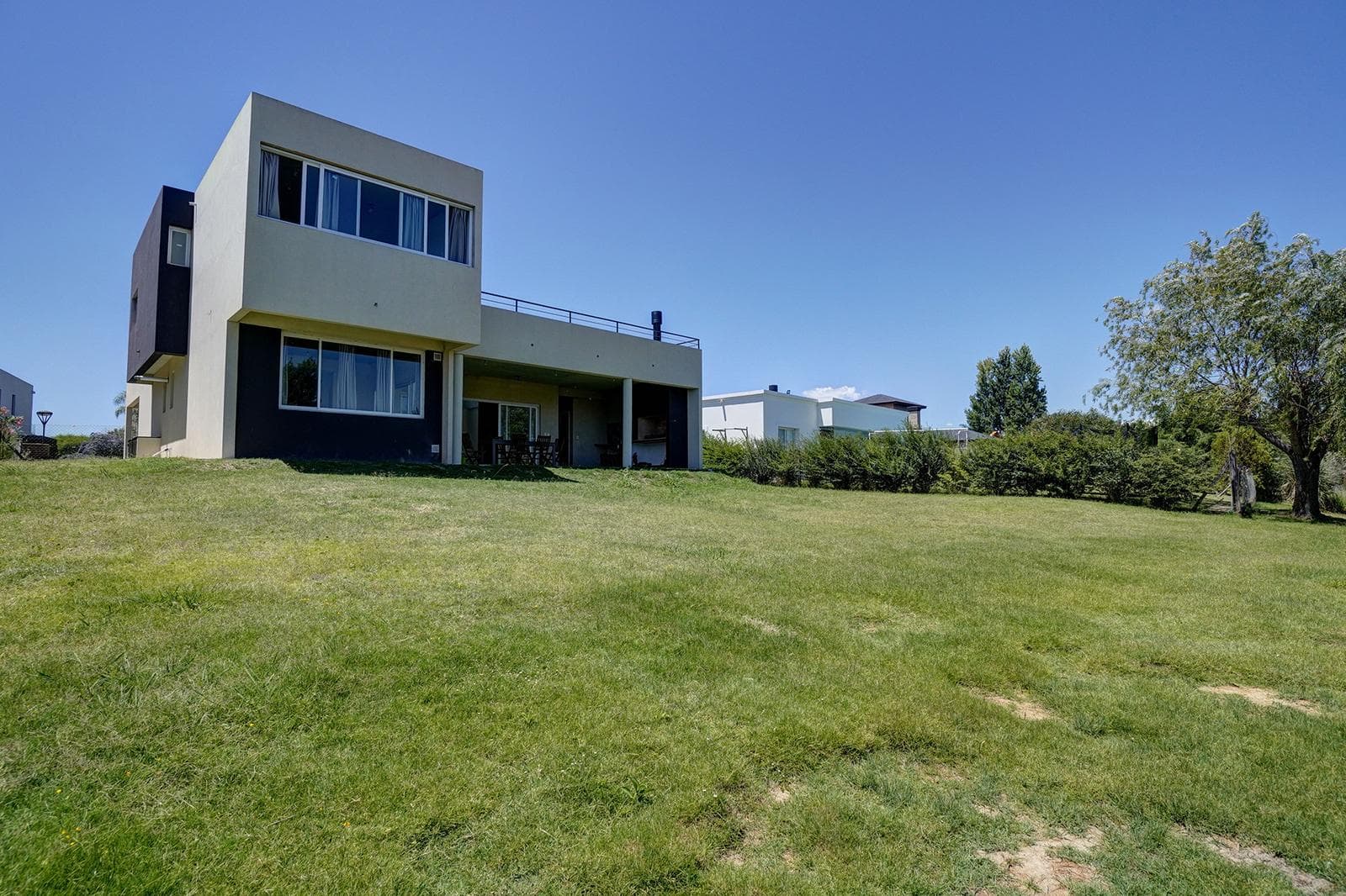 ¡¡OPORTUNIDAD!! Venta Casa 5 Ambientes. Vista al agua. Canton Puerto. Escobar