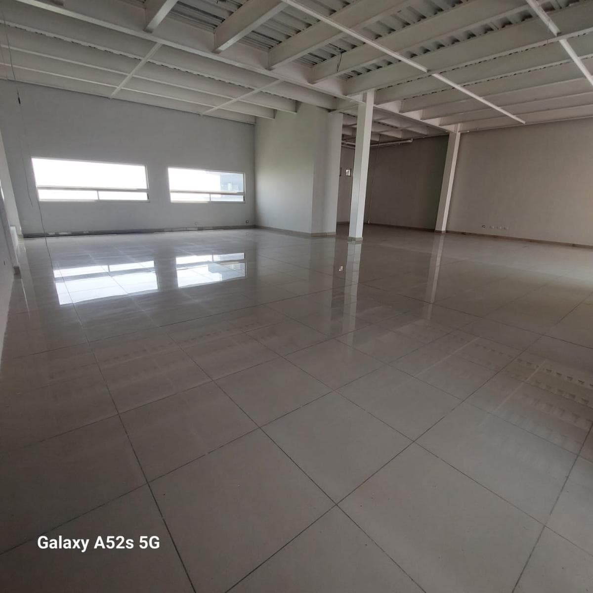 COMMERCIAL SPACE FOR RENT ON PASEO DE LOS LEONES