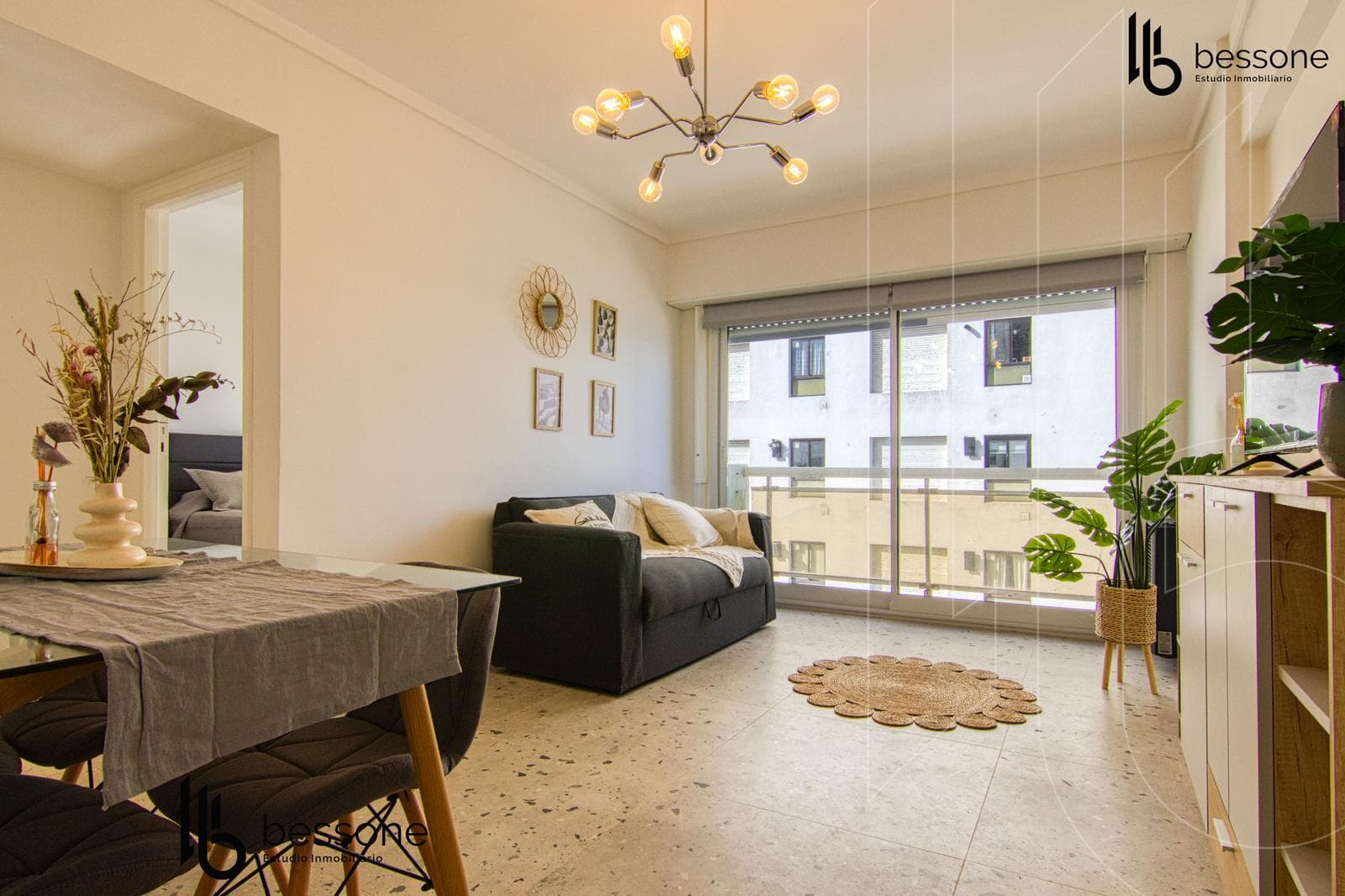 Stunning 2-room apartment with an ocean view