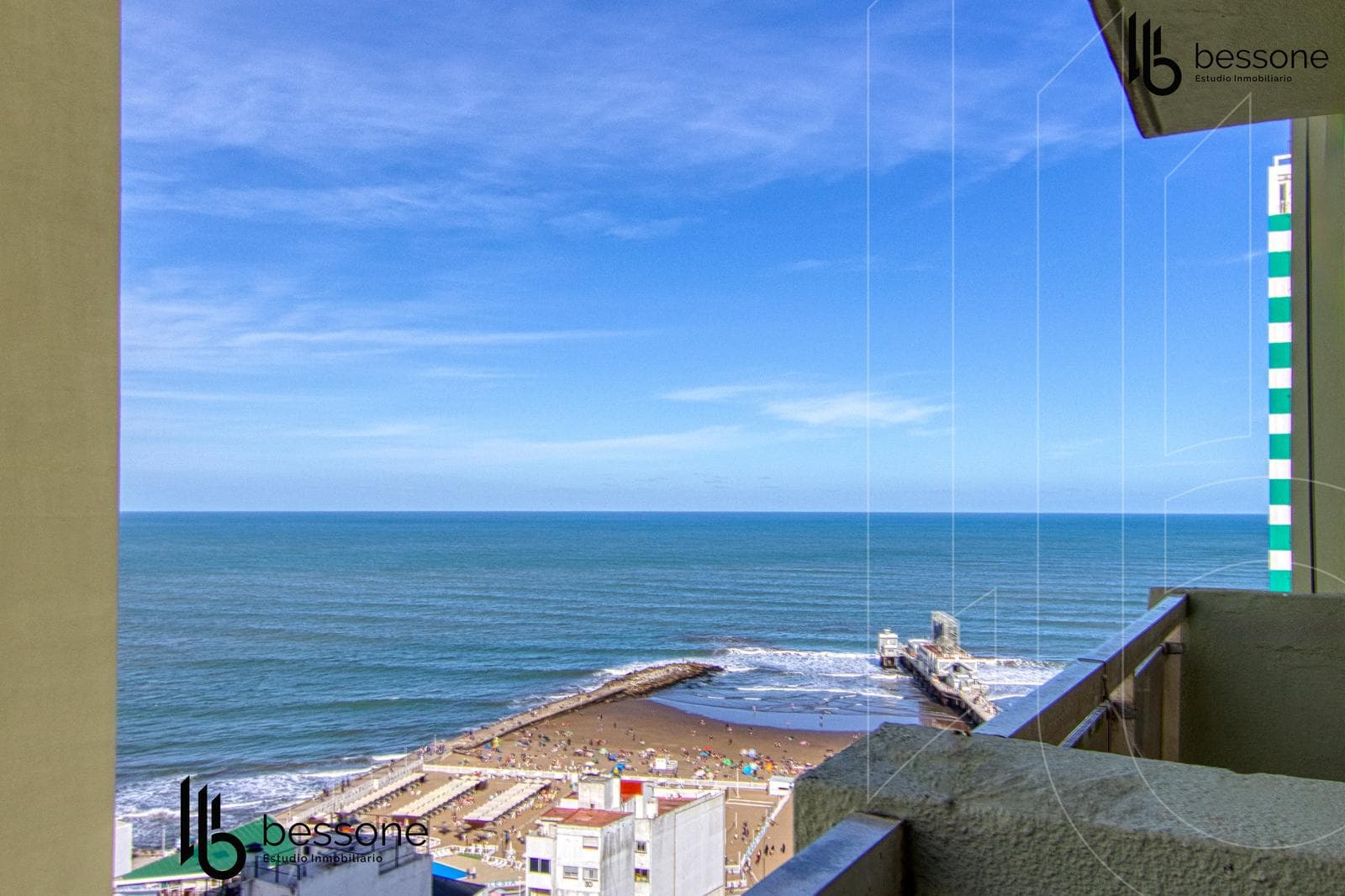 Stunning 2-room apartment with an ocean view