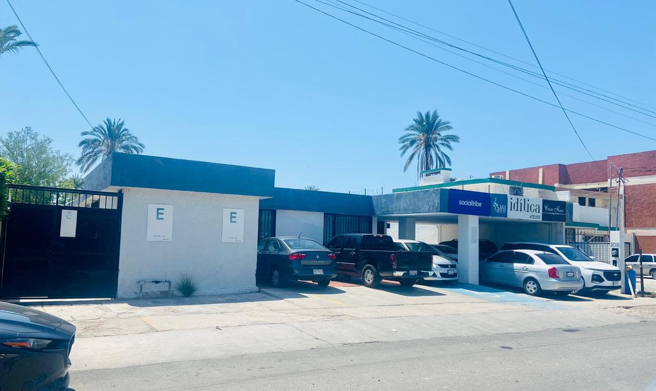 Office for Rent in Centenario—Excellent Location