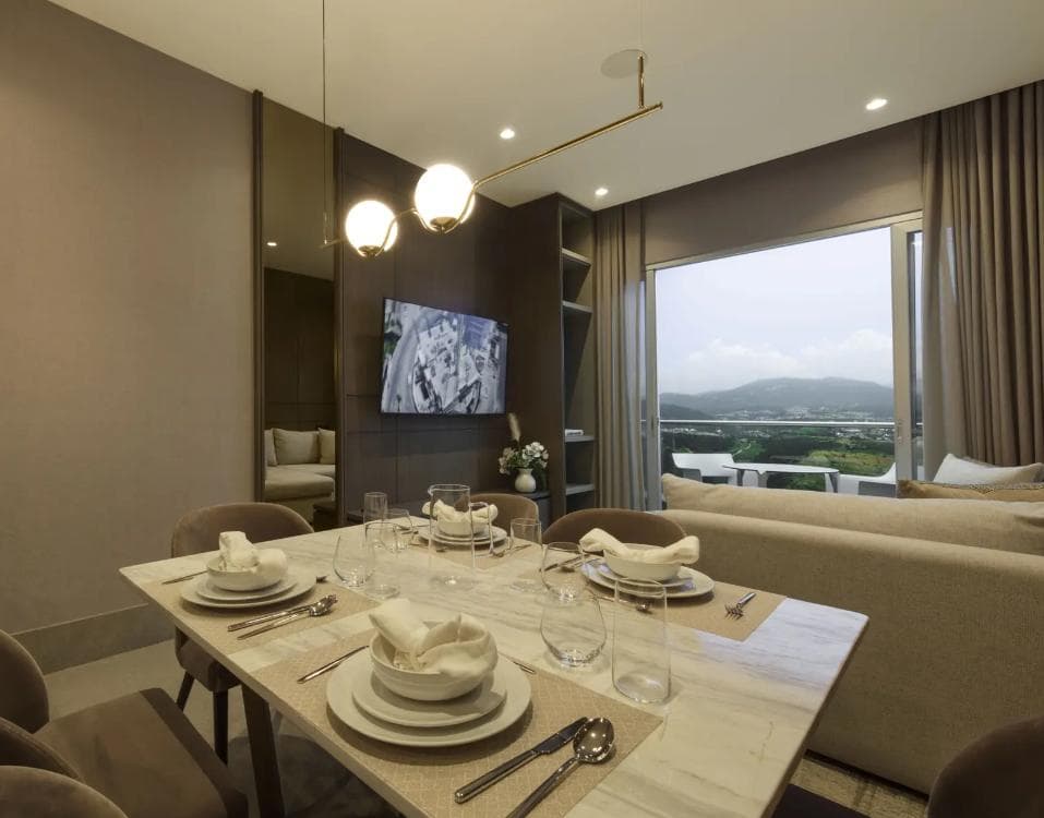 Apartment for Sale in Interlomas: Amenities and Security