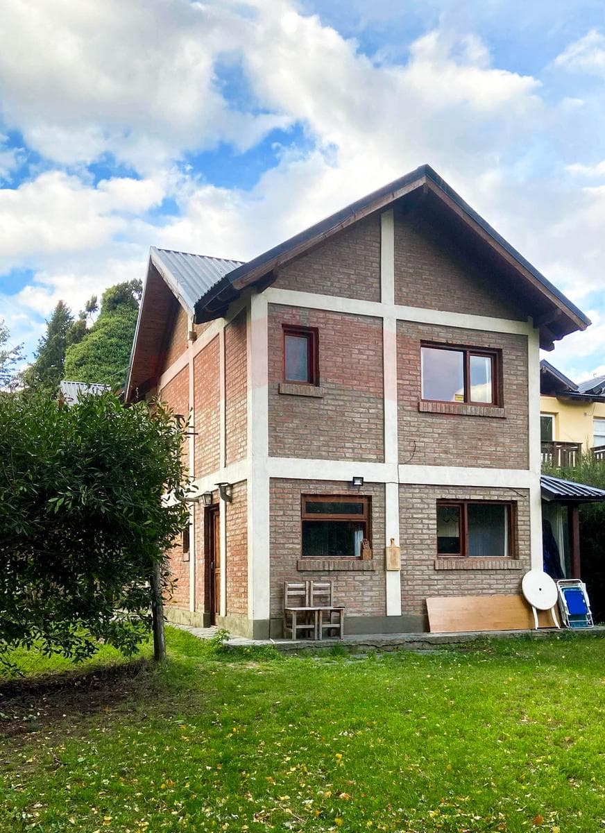 House in a condominium complex in the Melipal I neighborhood - Bariloche