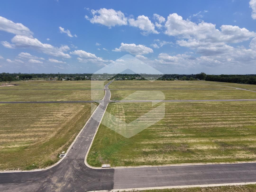 For Sale - Roldán Station, Lot 127