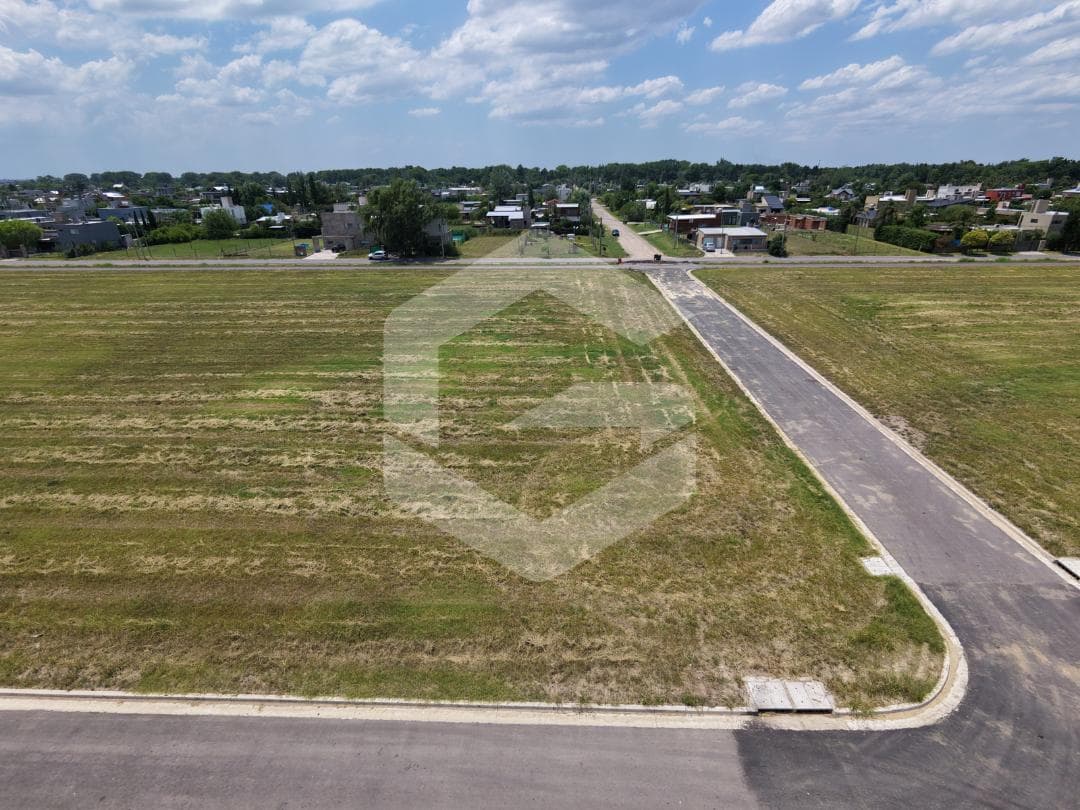 For Sale - Roldán Station, Lot 103