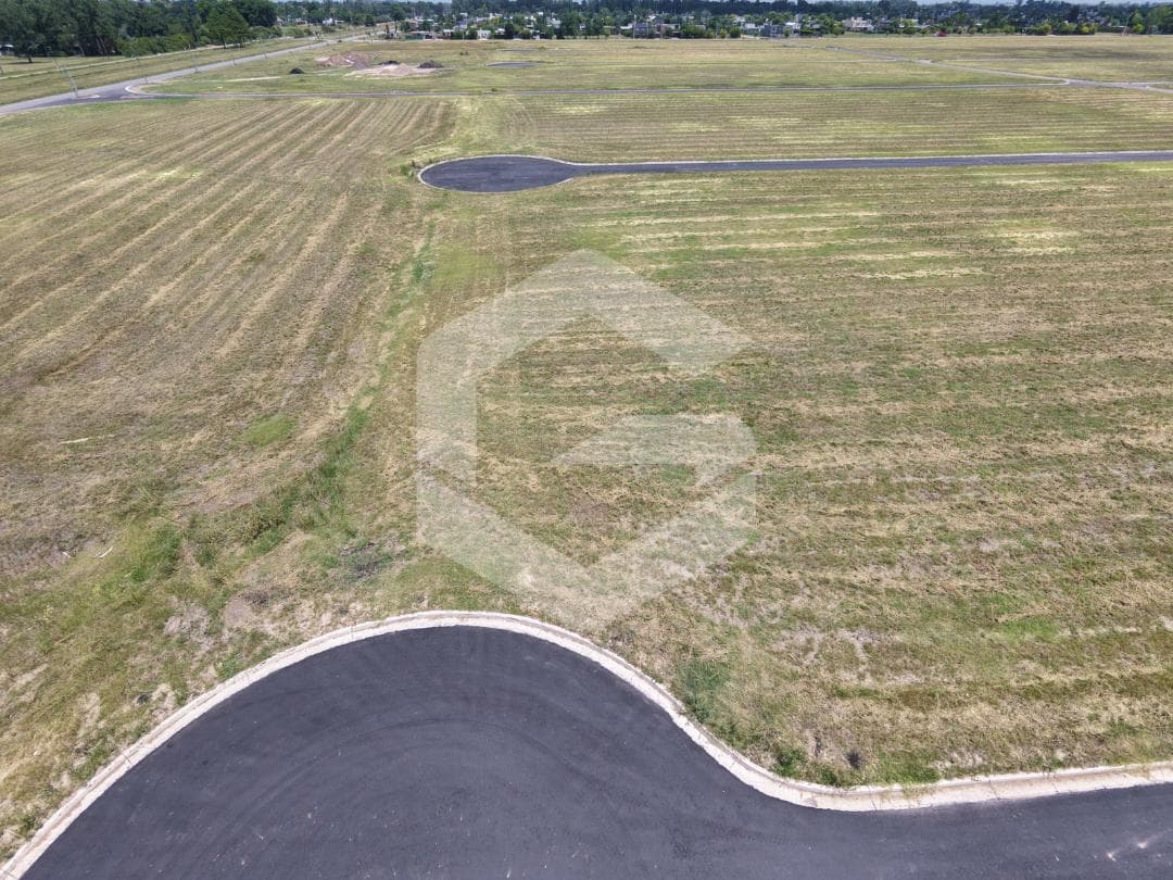 For Sale - Roldán Station, Lot 320