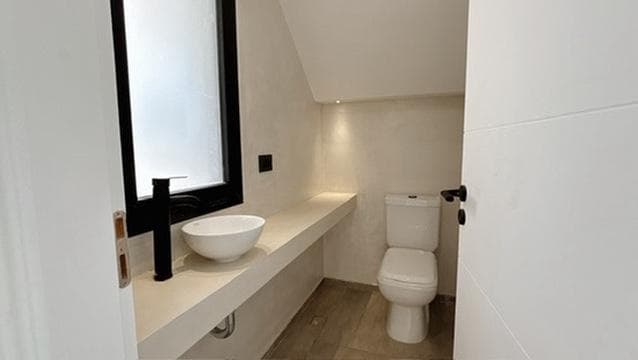 For Sale: Minimalist-style house in Haras Santa María, 4 bedrooms, pool