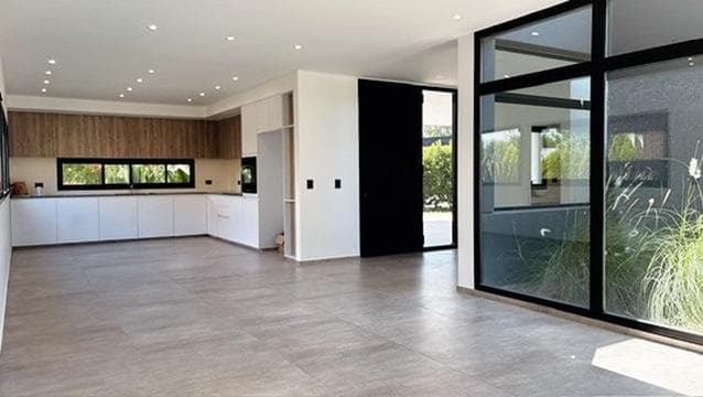 For Sale: Minimalist-style house in Haras Santa María, 4 bedrooms, pool