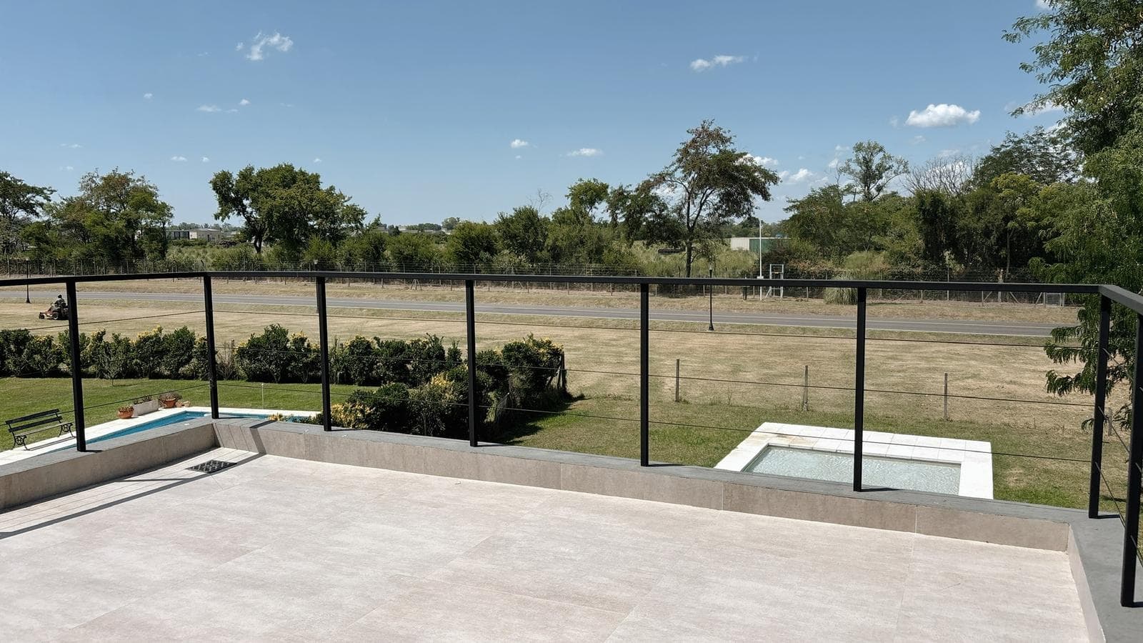 For Sale: Minimalist-style house in Haras Santa María, 4 bedrooms, pool