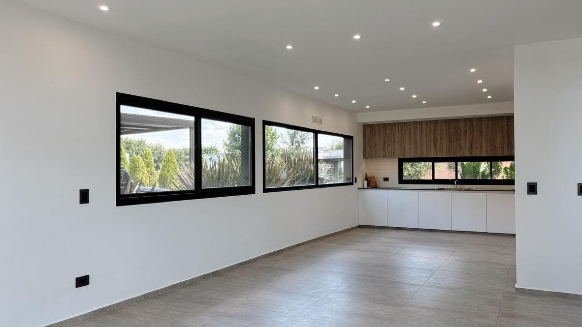 For Sale: Minimalist-style house in Haras Santa María, 4 bedrooms, pool
