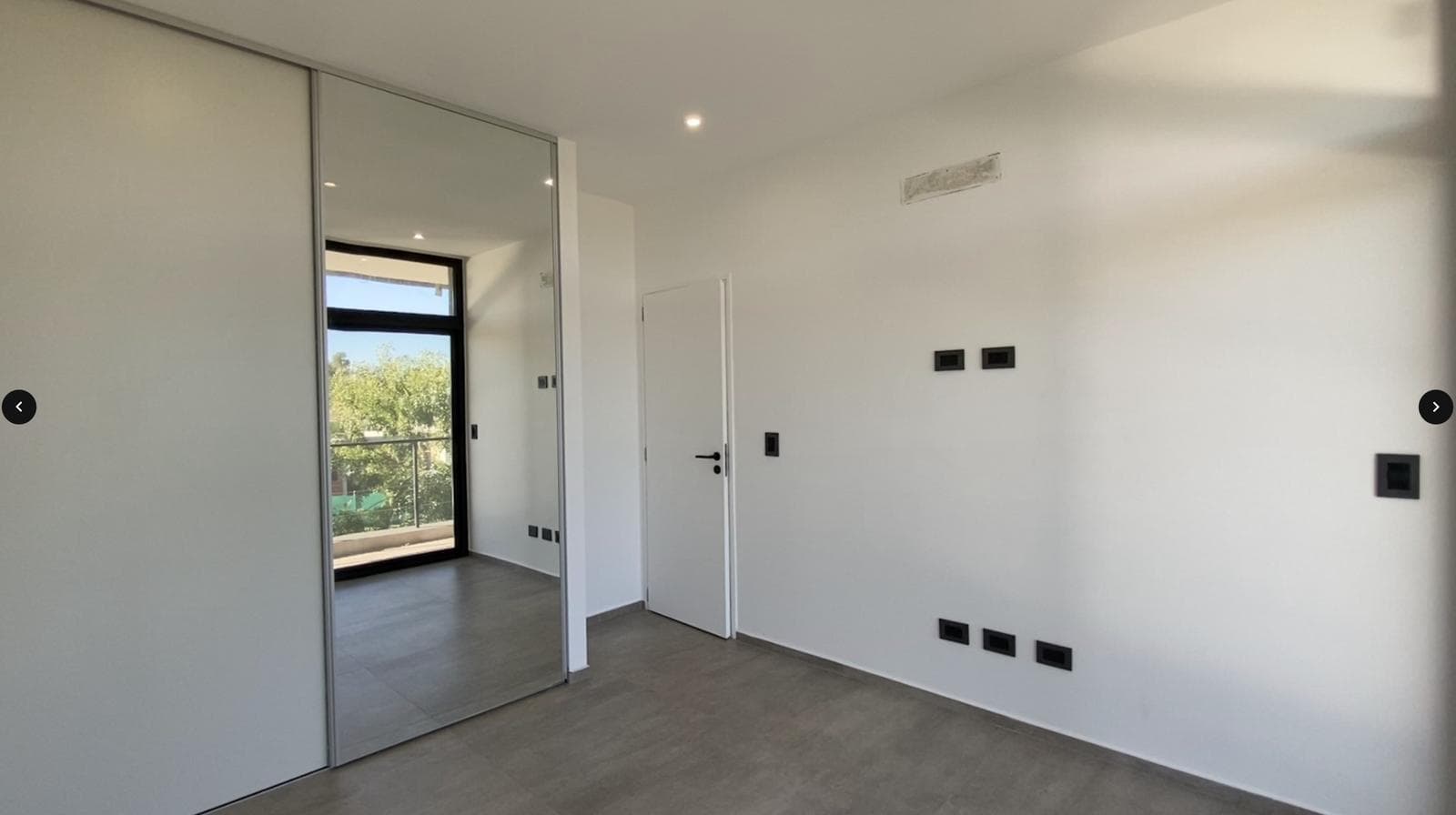 For Sale: Minimalist-style house in Haras Santa María, 4 bedrooms, pool