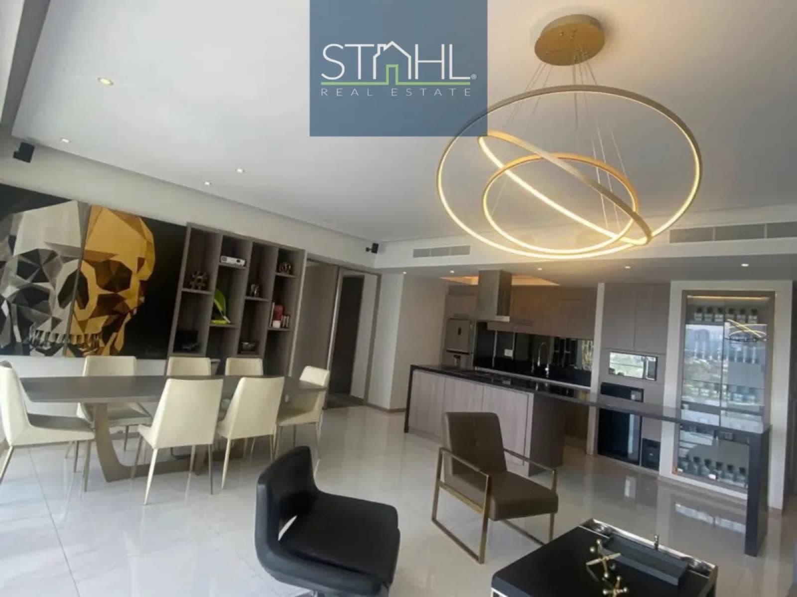 Apartment for sale on Av. Santa Fe across from La Mexicana Peninsula—balcony, amenities, security