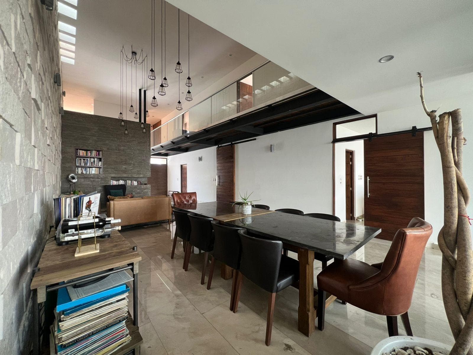 Casa en Venta en Cañadas del lago con 4 recamaras y sala comedor doble altura