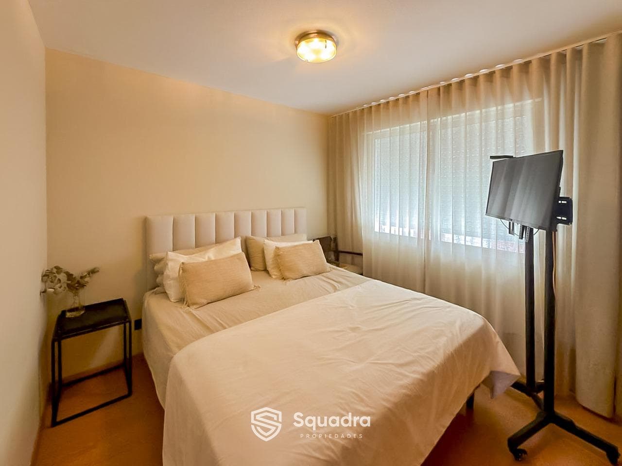 FOR SALE - 2-bedroom apartment with a balcony - Rep. de la Sexta, Rosario. - QUALIFIES FOR A MORTGAGE.