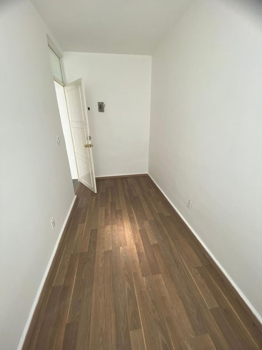 Corner House for Rent in Nueva Chapultepec