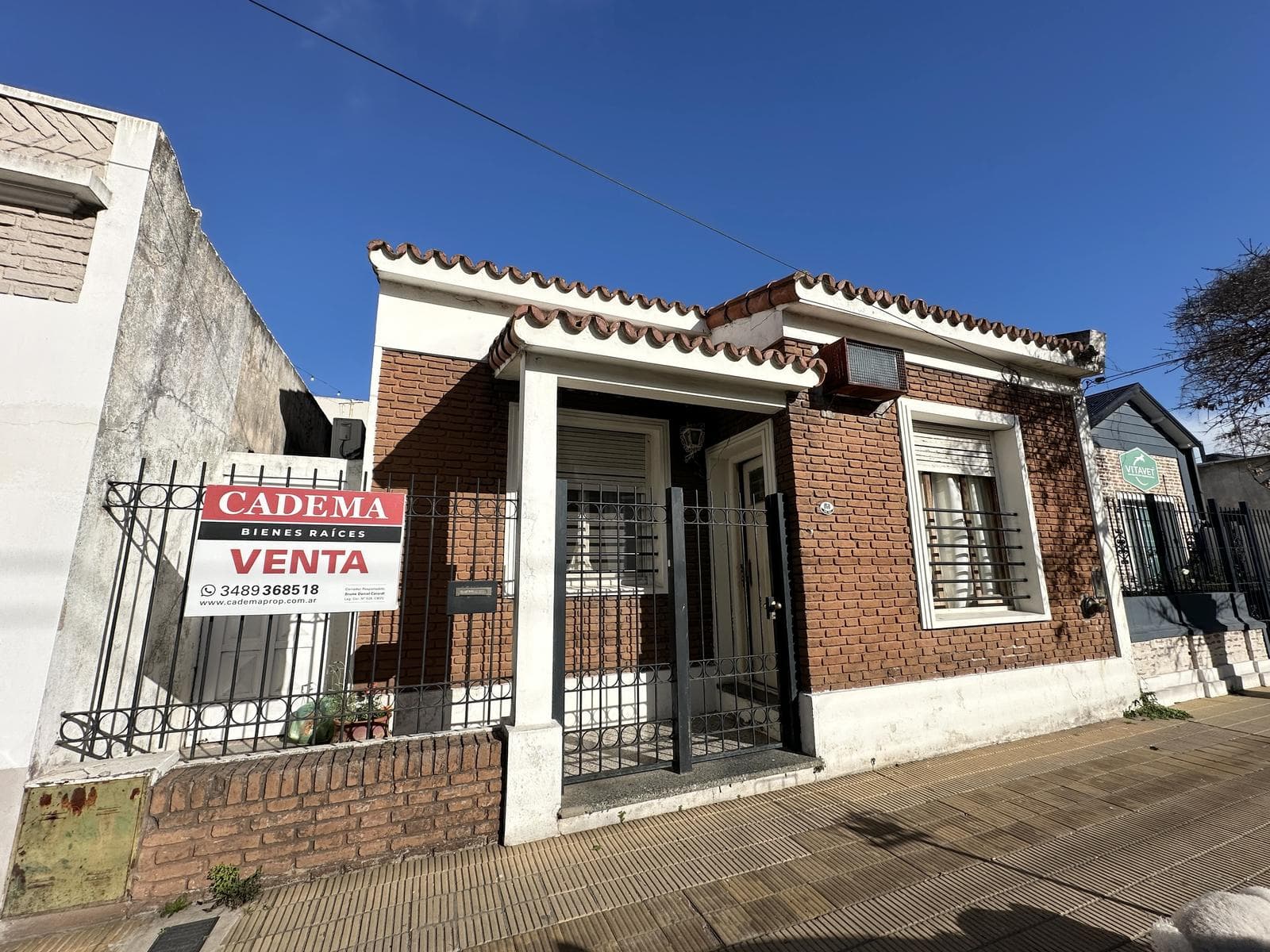 2-Bedroom House for Sale. With a Patio. Downtown Zárate