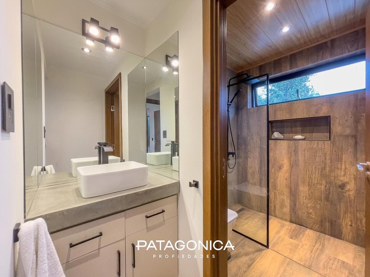 BRAND-NEW HOUSE FOR SALE. 3 rooms + tiny house. Las Balsas neighborhood