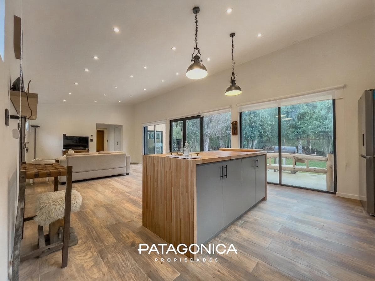 BRAND-NEW HOUSE FOR SALE. 3 rooms + tiny house. Las Balsas neighborhood