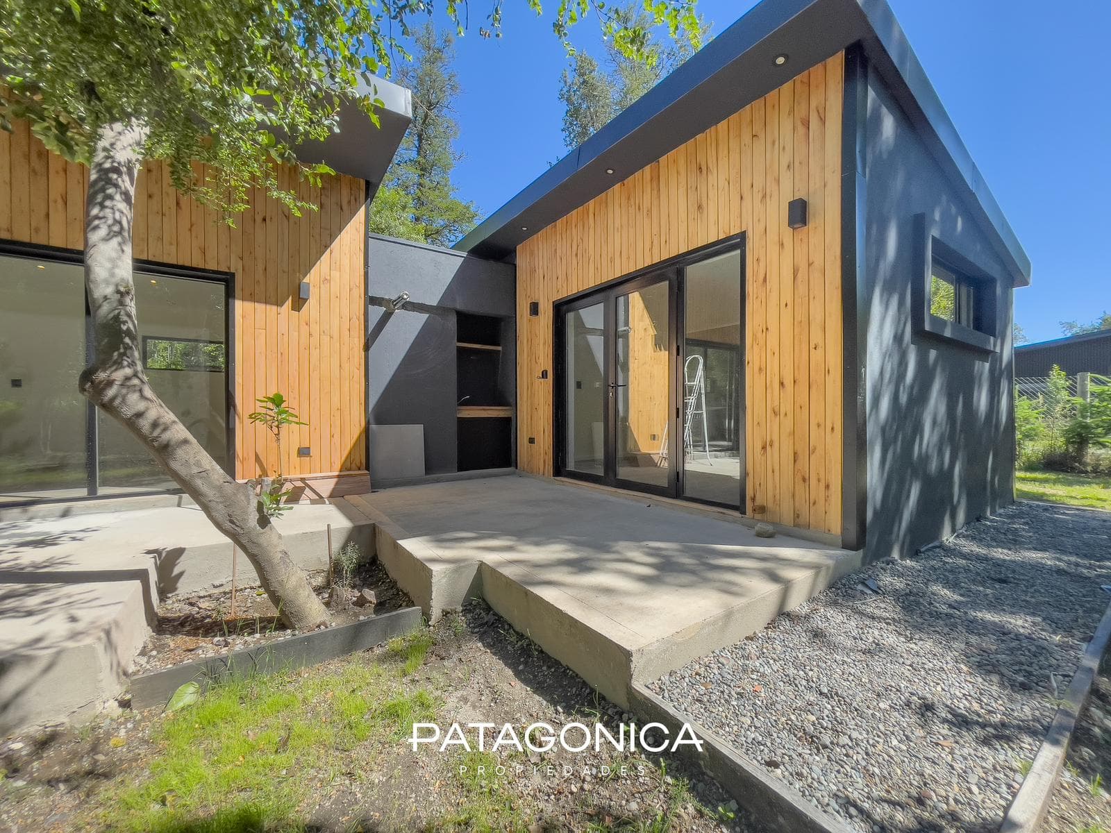BRAND-NEW HOUSE FOR SALE. 3 rooms + tiny house. Las Balsas neighborhood