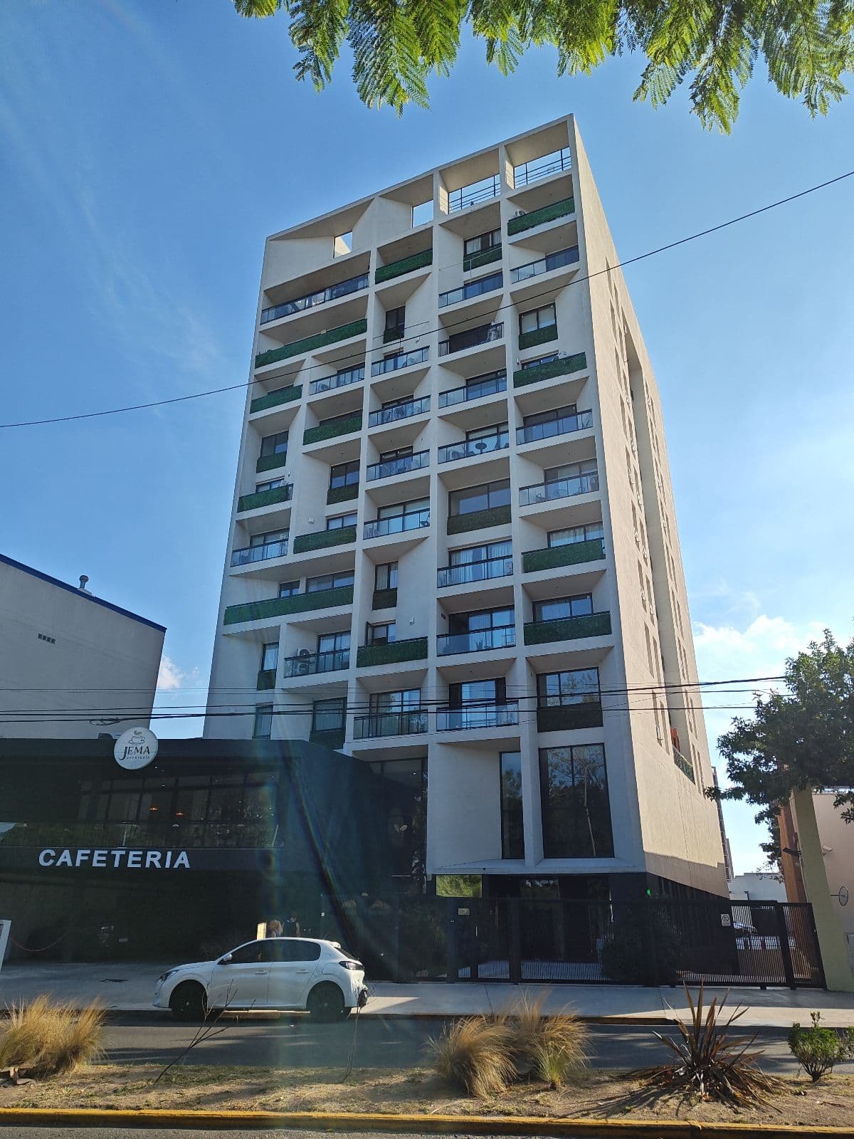 3-ROOM APARTMENT FOR SALE ON THE 9TH FLOOR WITH AMENITIES IN BERNAL CENTRO