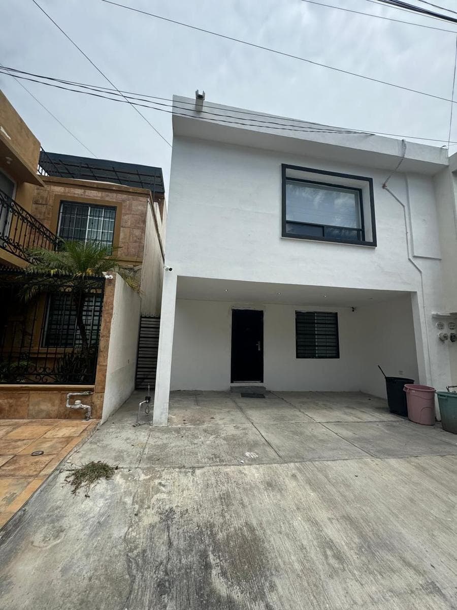 HOUSE FOR SALE IN JARDINES DE ANDALUCIA, GUADALUPE, N.L.