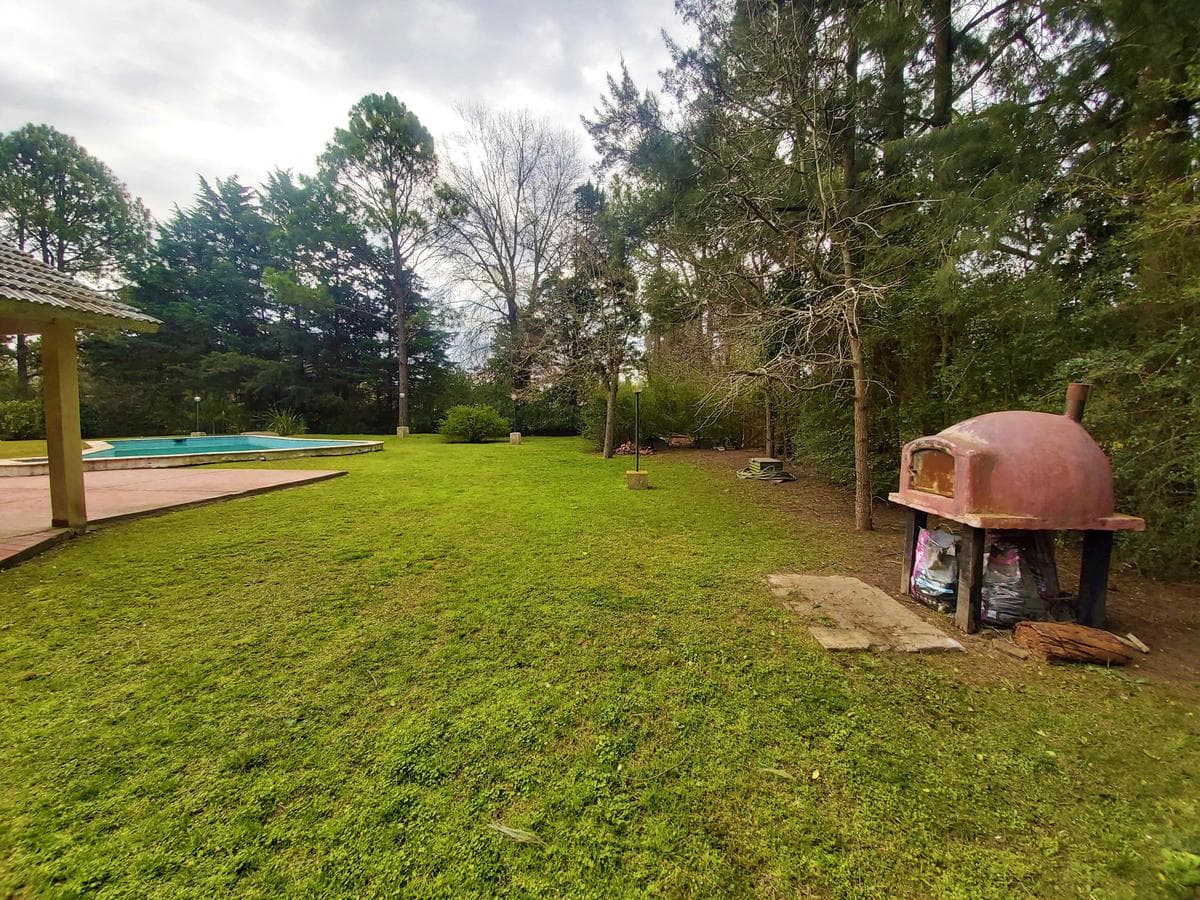 Beautiful property with a 3,000 m2 lot in the Parque Exaltación neighborhood