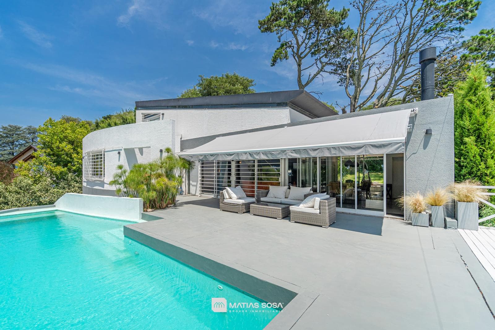 House in Sierra De Los Padres - Pool - Modern