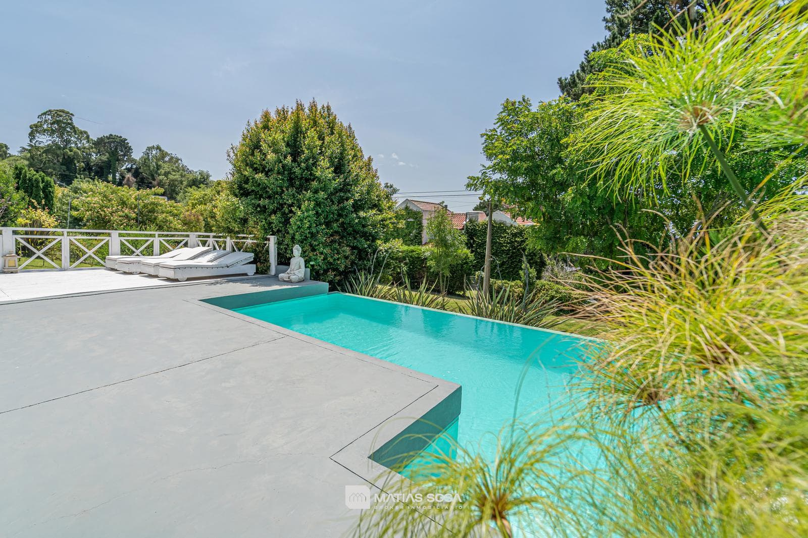 Casa en Sierra De Los Padres - Piscina - Moderna