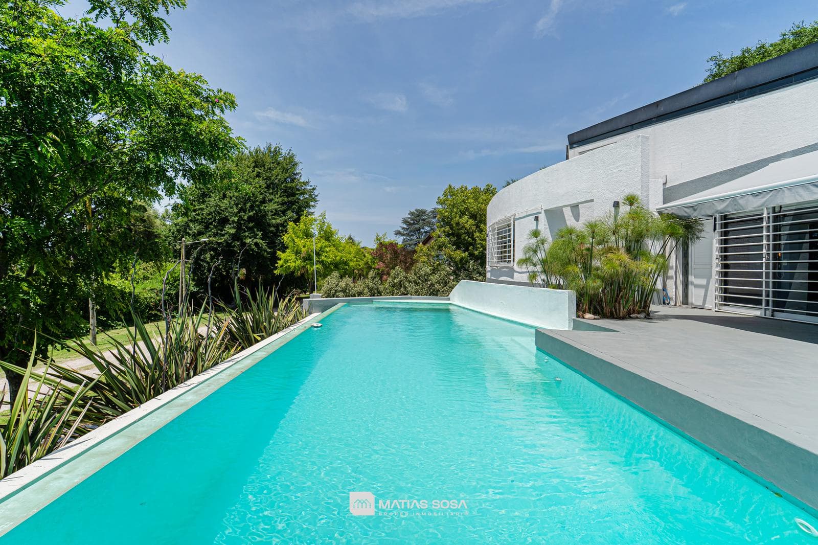 Casa en Sierra De Los Padres - Piscina - Moderna