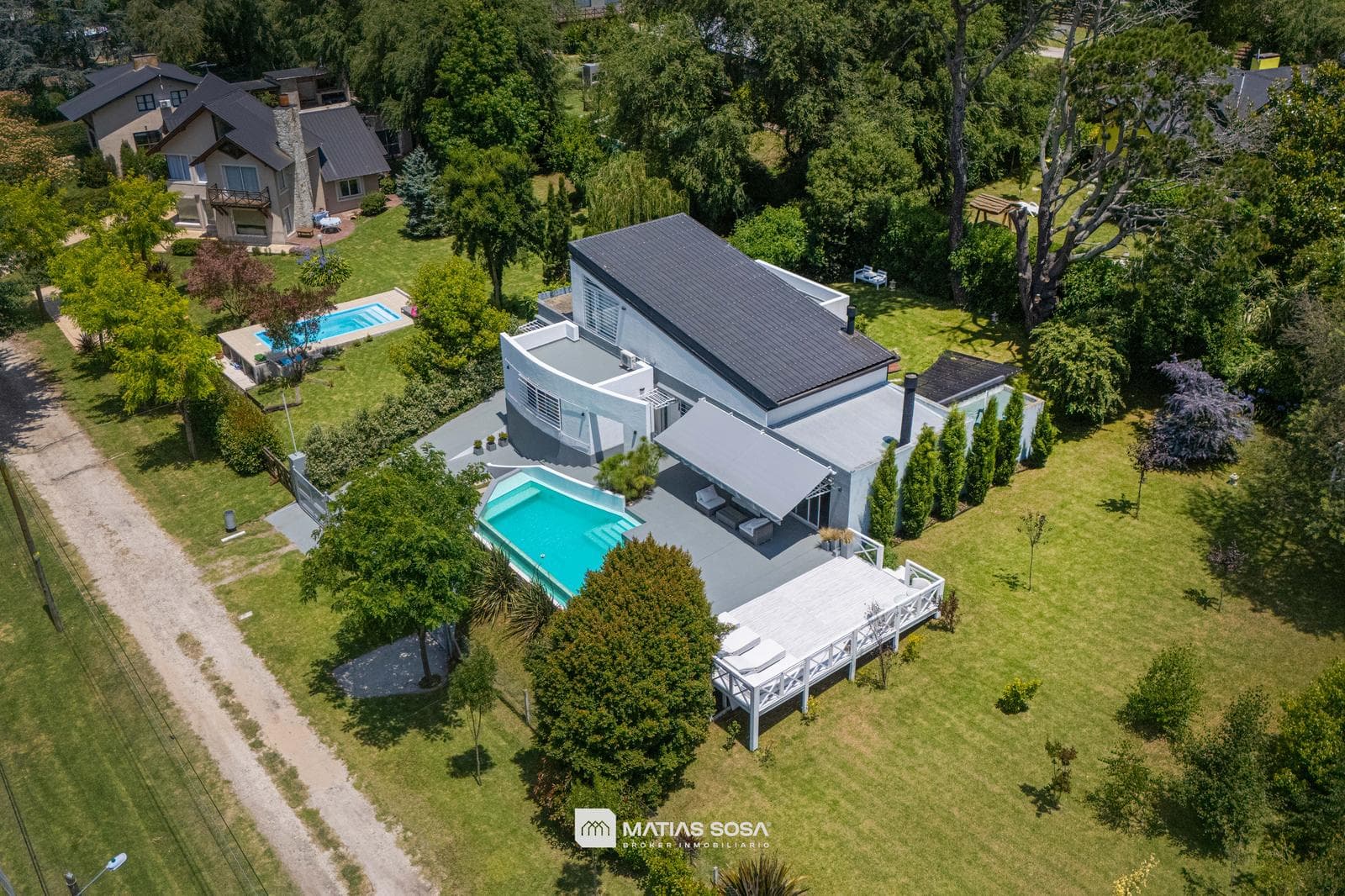 Casa en Sierra De Los Padres - Piscina - Moderna