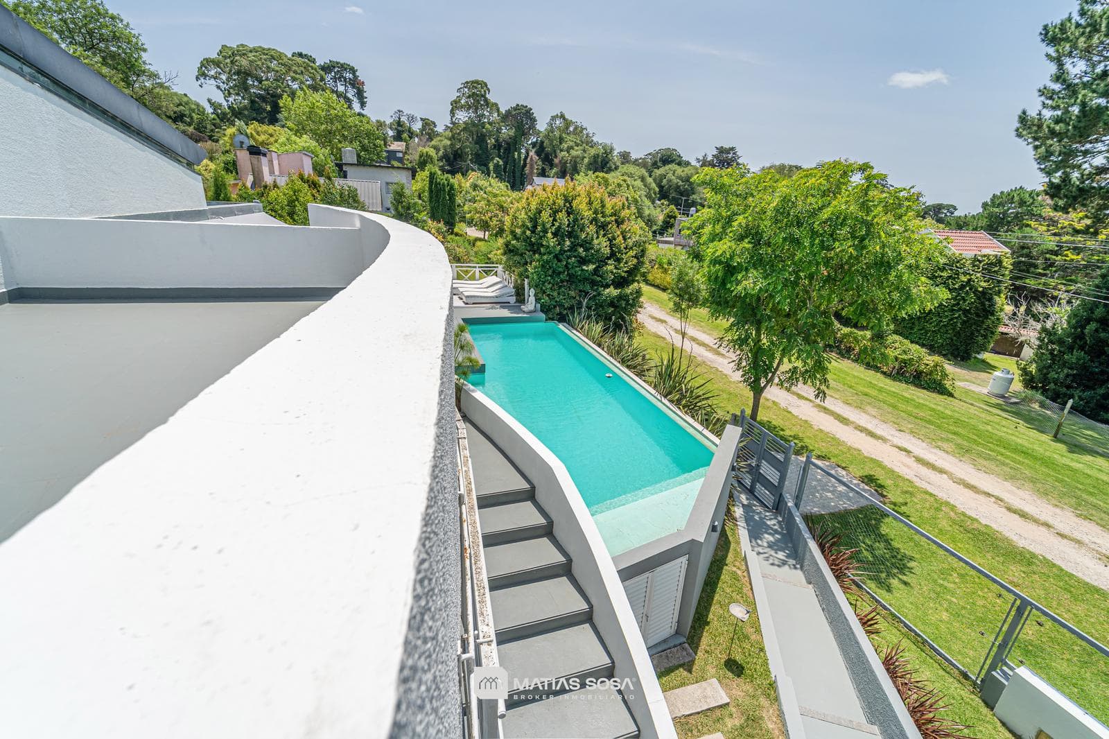 Casa en Sierra De Los Padres - Piscina - Moderna