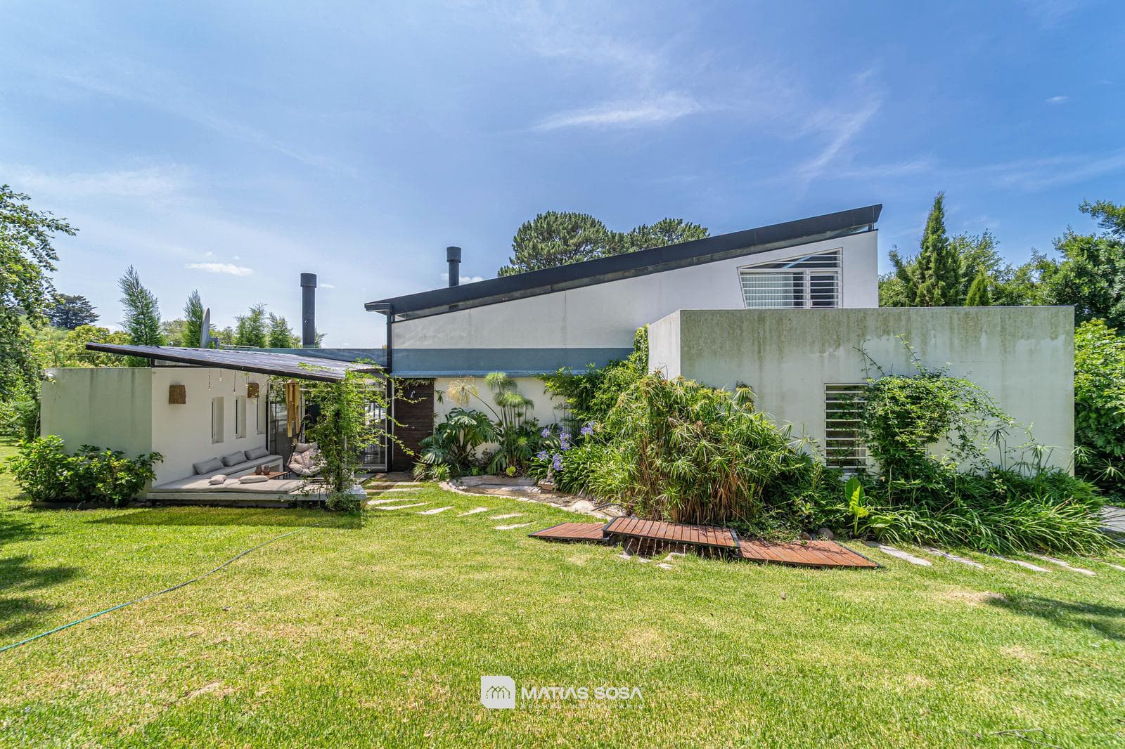 Casa en Sierra De Los Padres - Piscina - Moderna