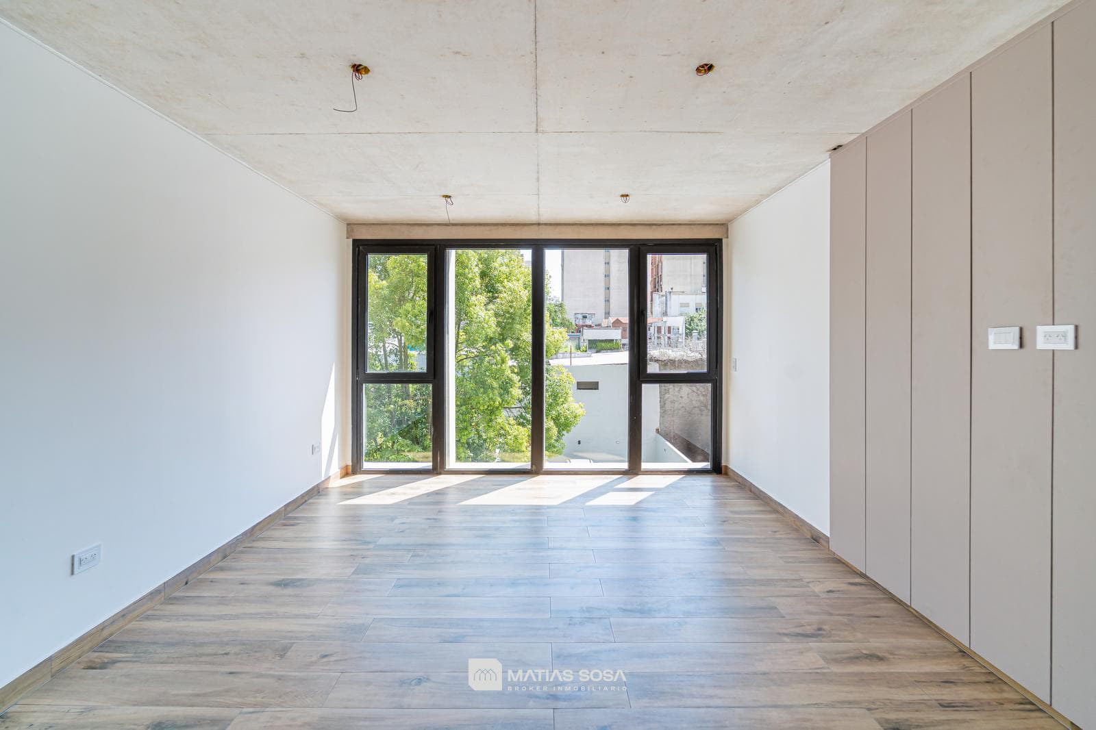 For Sale - 1-Bedroom Apartment - Brand-New - 50 meters from Paseo Aldrey