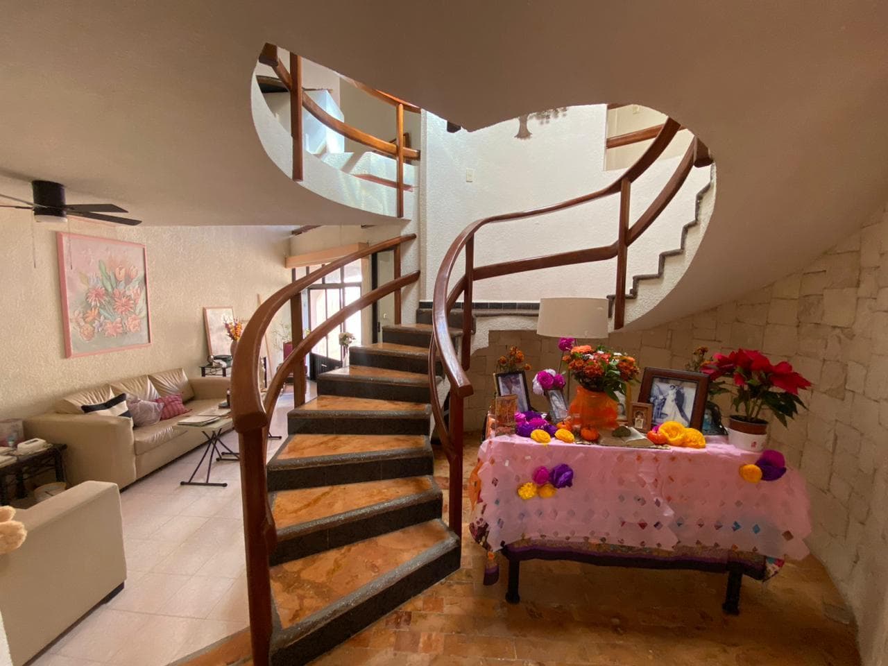 LARGE HOUSE IN CANCUN, 1 MINUTE FROM KABAH PARK