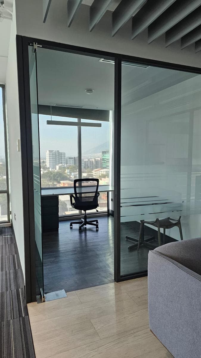 OFFICE FOR SALE IN DOWNTOWN SAN PEDRO