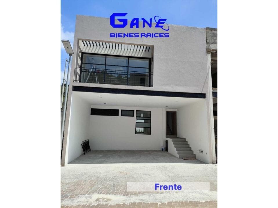 House for Sale: Antares, Bosque Esmeralda, Atizapán, State of Mexico