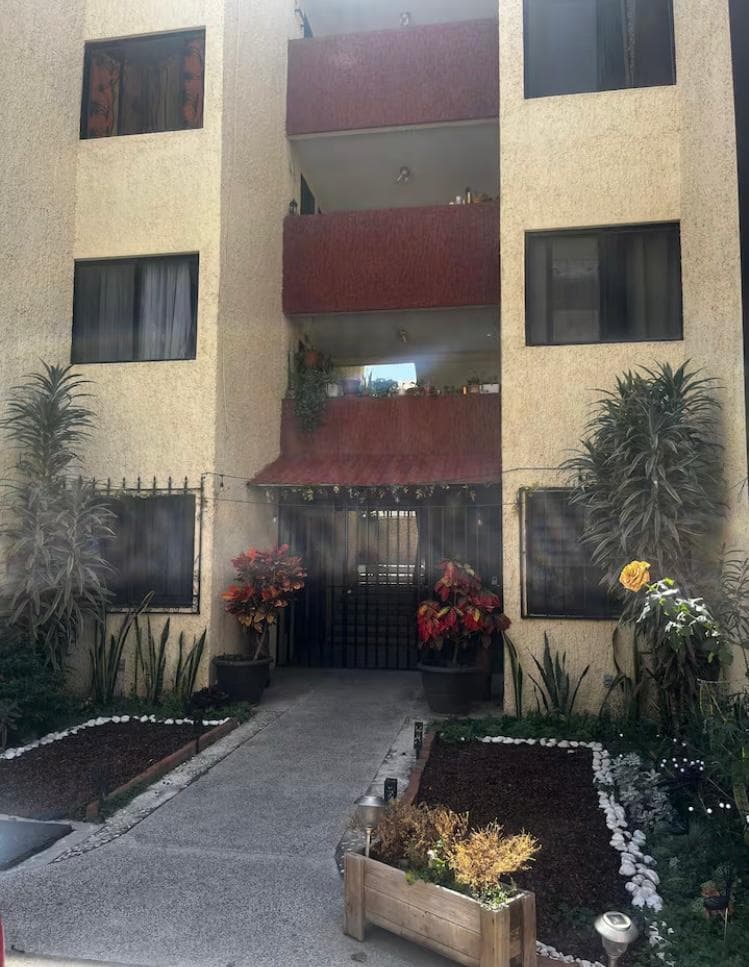 Departamento Amueblado en Planta Baja con 2 Recámaras en Torre del Lago