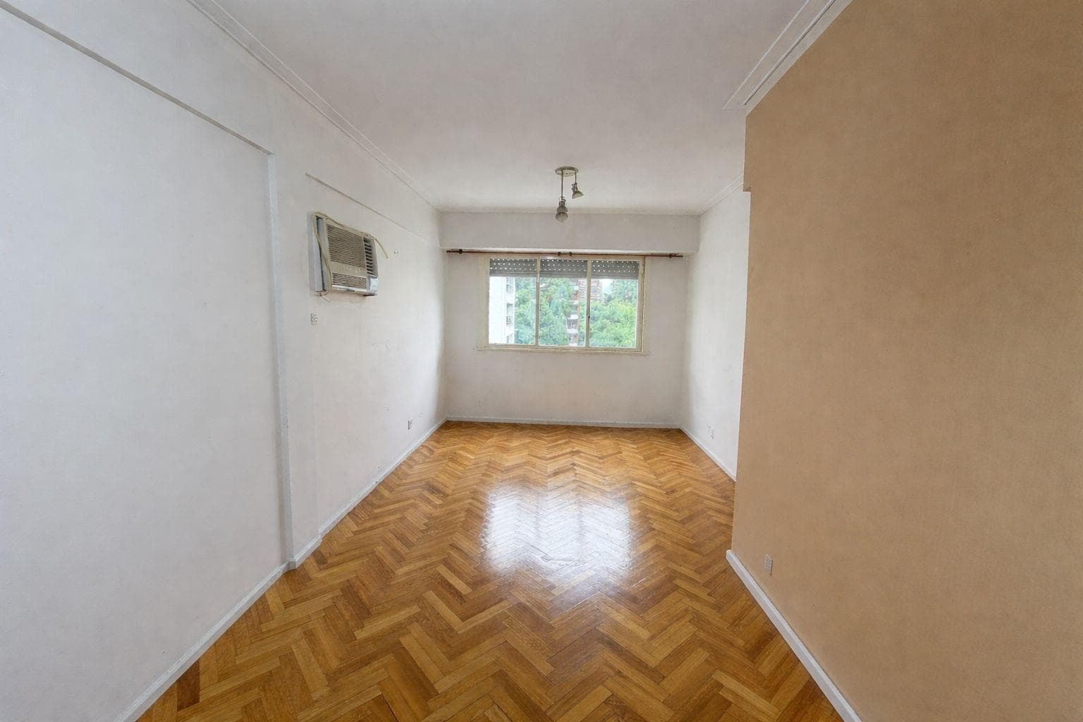 Bright 3-Room Apartment for Sale - Las Cañitas